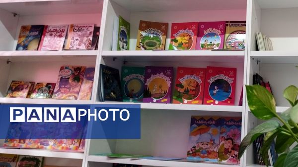 افتتاح کتابخانه در دبستان شهید اسلامی تبادکان 