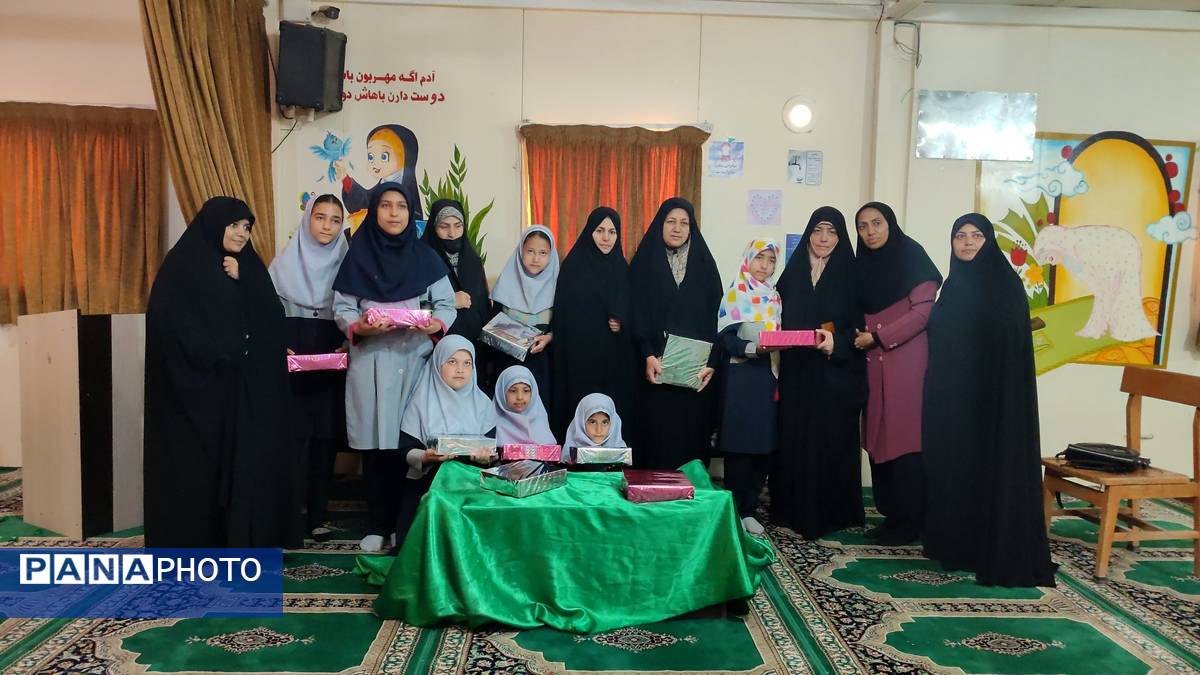 تکریم همسران و دختران شاهد جامعه هدف دبستان شاهد حاج تقی آقا بزرگ مشهد
