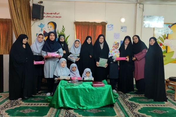 تکریم همسران و دختران شاهد جامعه هدف دبستان شاهد حاج تقی آقا بزرگ مشهد