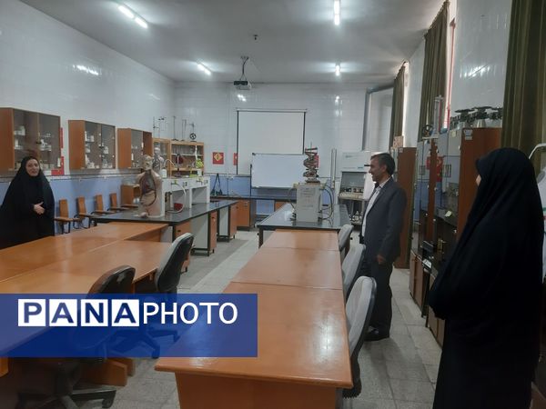 بازدید سرگروه‌های آموزشی از دبیرستان مهشید مصلی نژاد