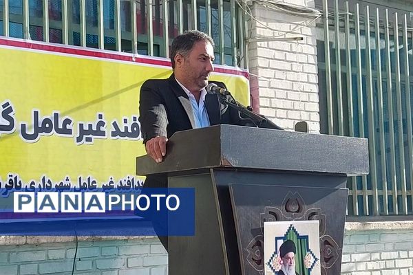 نواختن زنگ پدافند غیرعامل در هنرستان کوثر باقرشهر 