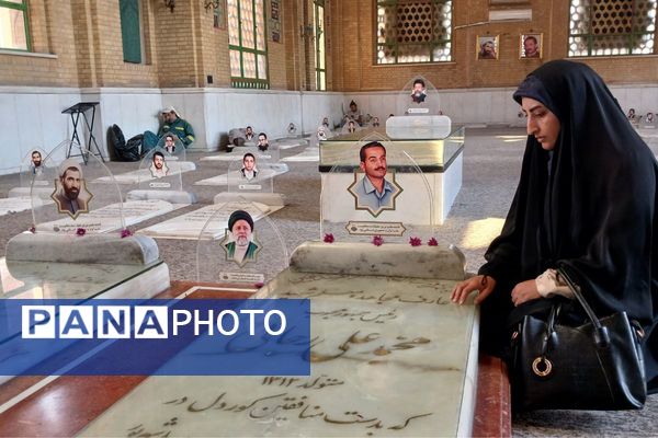 تجدید پیمان دانش‌آموز خبرنگاران پانا با شهدا درهفته دفاع مقدس