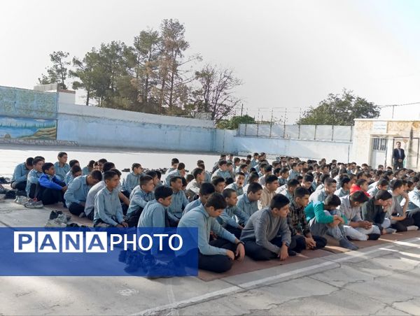  زنگ فرهنگ ترافیک در دبیرستان رییس‌زاده خلیل اباد به صدا درآمد