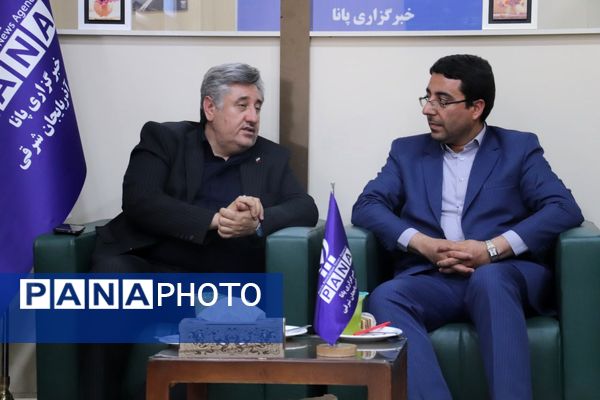 حضور مدیرکل فرهنگ و ارشاد اسلامی آذربایجان شرقی در دفتر خبرگزاری پانا استان به‌مناسبت روز خبرنگار