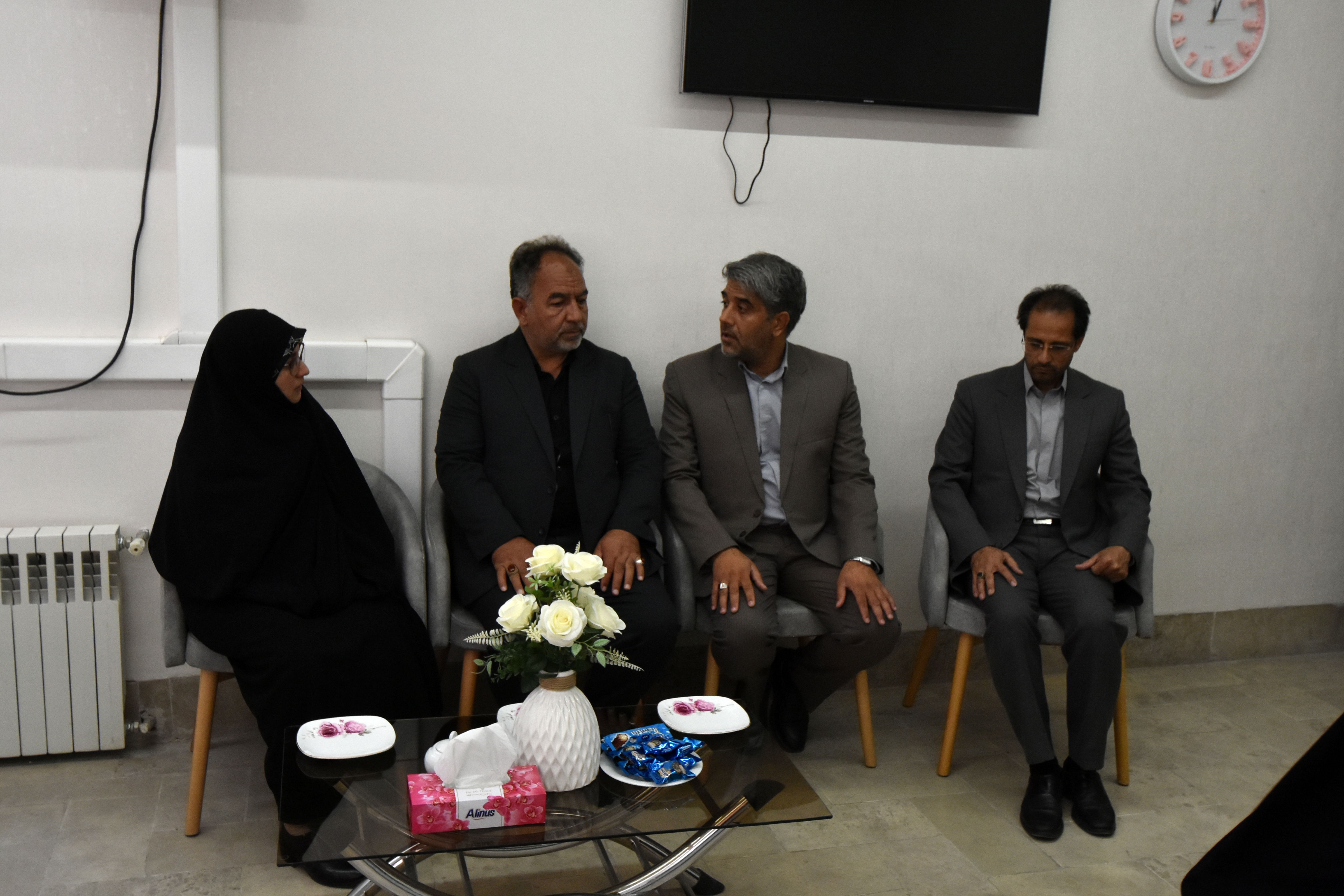 بازدید مدیران وزارت آموزش و پرورش از مرکز مشاوره تخصصی «رز» کمیته امداد بیرجند