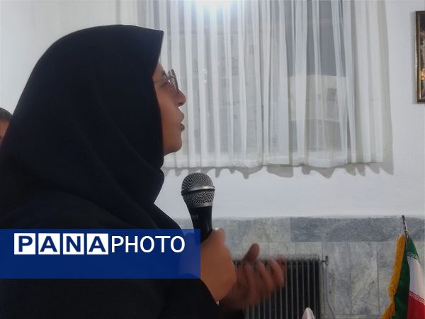 جلسه هدایت تحصیلی با والدین در دبیرستان فیاض 