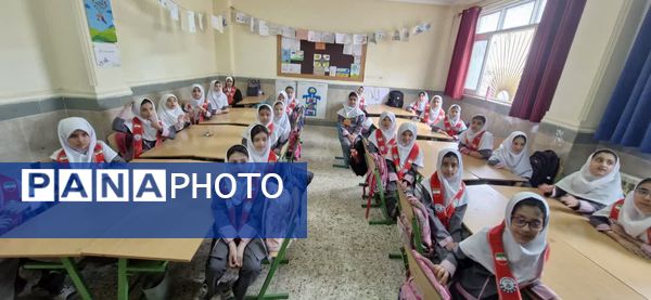 بازدید مدیر و ارزیاب سازمان دانش‌آموزی محمودآباد از دبستان تشکیلاتی عصمت