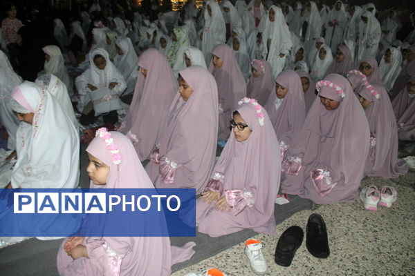 مهمانان ماه خدا اجتماع بزرگ دانش‌آموزان بوشهری 