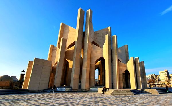 «مقبره الشعرای تبریز» یک نام و هزار آوازه