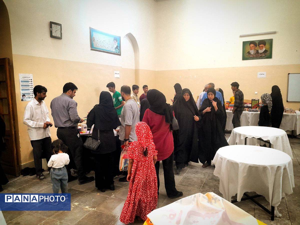 نمایشگاه نوشتافزار ایرانی اسلامی در کاشمر