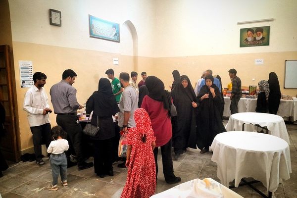 نمایشگاه نوشت‌افزار ایرانی اسلامی در کاشمر