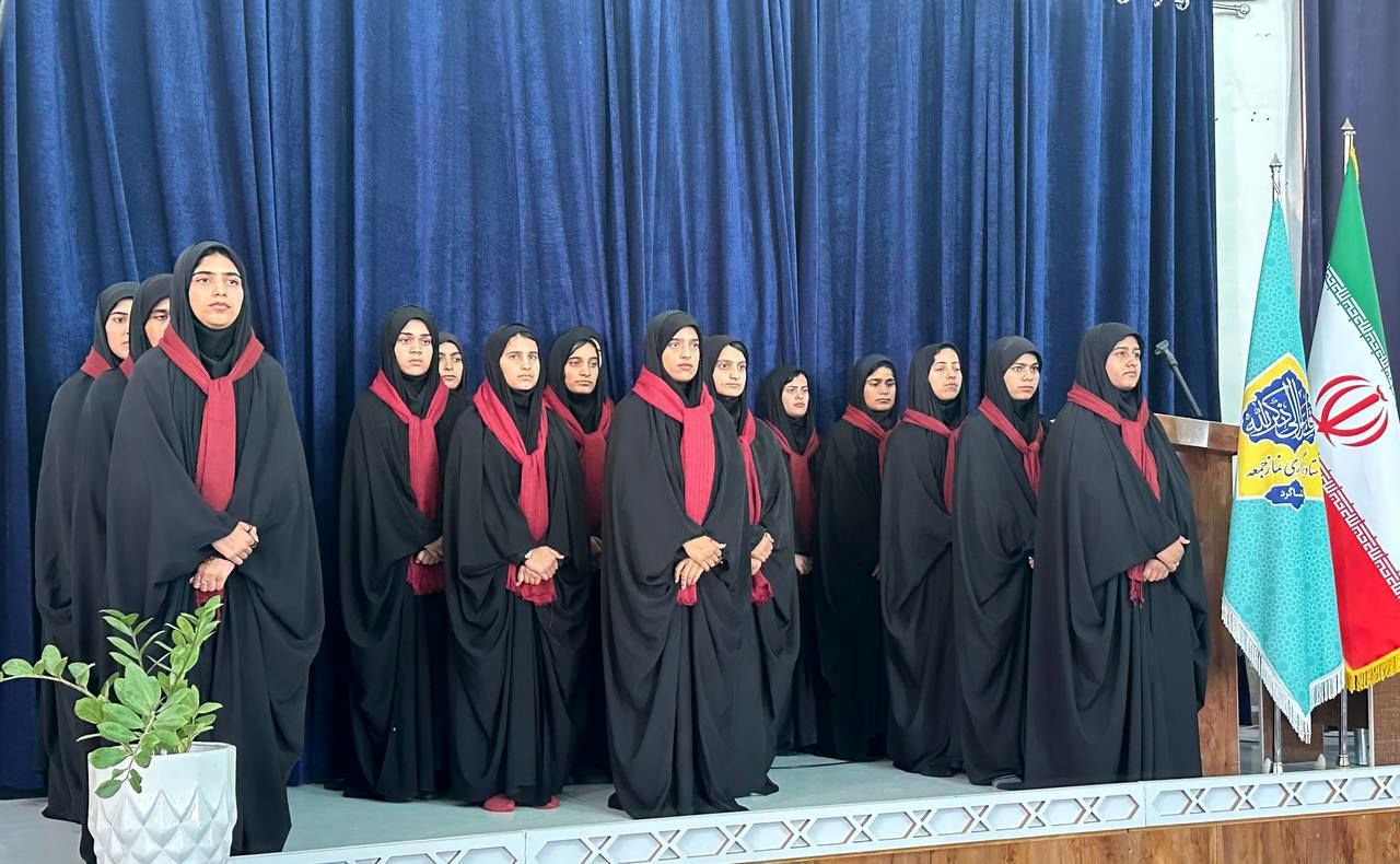 حضور پرشور دانش‌آموزان بشاگرد در نماز جمعه 