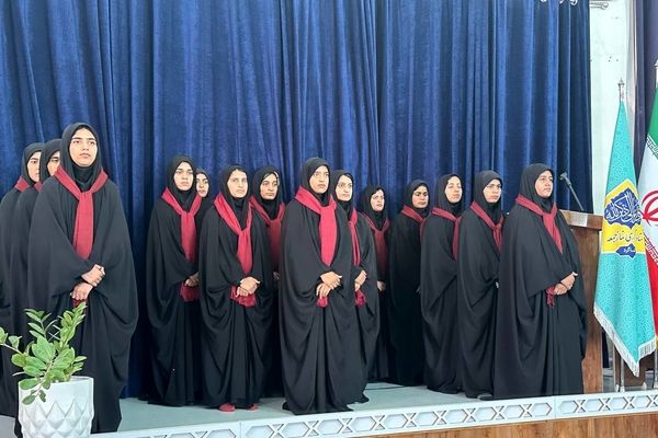 حضور پرشور دانش‌آموزان بشاگرد در نماز جمعه 