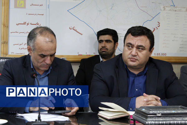 نشست جمع بندی بازدید‌های پروژه مهر از شهرستان‌های گرمه و جاجرم