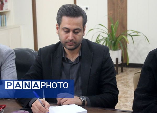 جلسه هماهنگی سوگواره «احلی من العسل» آموزش و پرورش استان بوشهر