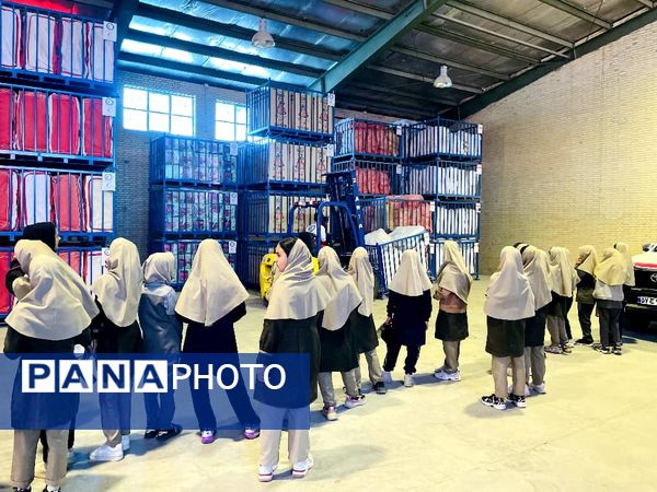  مراسم گرامیداشت هفته پدافند غیر عامل در آموزشگاه آیت الله غفاری 