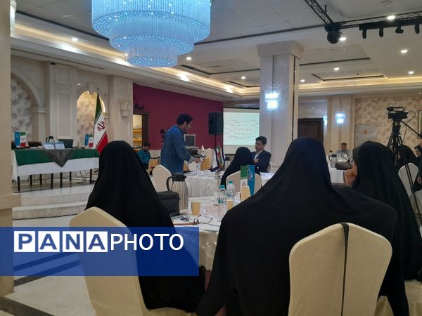 کارگاه راهبری نسل جدید ویژه معاونین پرورشی و مربیان ناحیه 3 مشهد