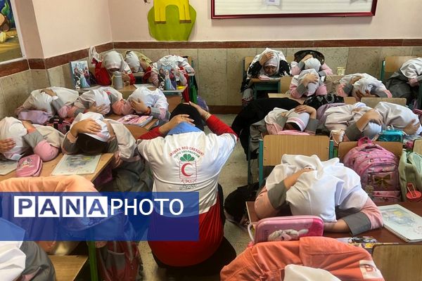 آموزش پدافند غیرعامل در مدارس ناحیه 2 شهرری 
