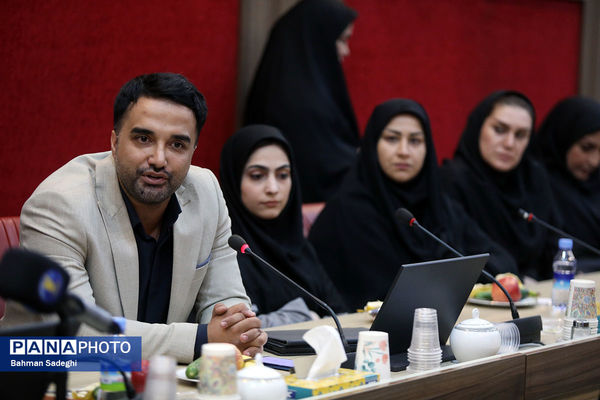 آیین تجلیل از معلمان نمونه استانی شهرستان‌های استان تهران