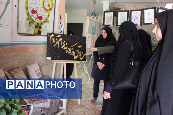 جشنواره هفته مشاغل در هنرستان تقوی پیشگان بهارستان۲