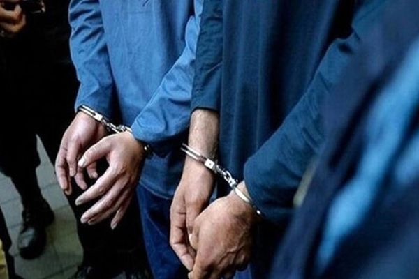 دستگیری مأمور قلابی در خیابان آزادی