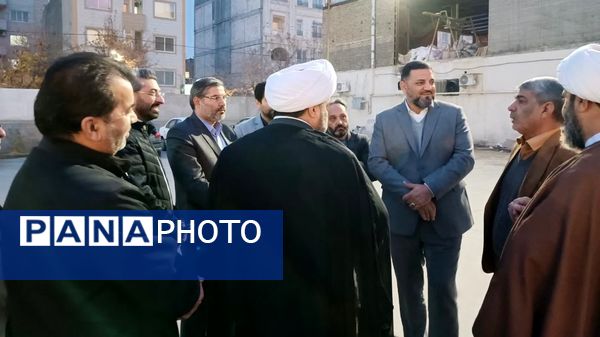نشست صمیمی مسئولان با اهالی مسجد و محله فلاحی مشهد