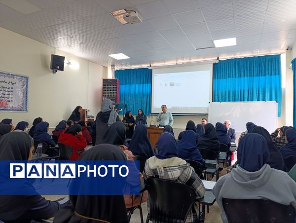 بیست و هشتمین گردهمایی کتاب گچ پژ در نیشابور 