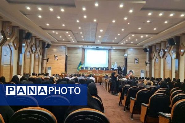 گردهمایی مدیران مدارس شهرستان کاشمر 