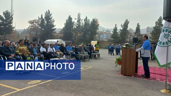 مانور زلزله استانی در هنرستان دخترانه محمودیه ناحیه ۶(2)