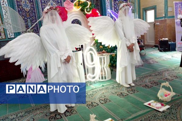 دختران مدرسه هدی 1 در خلعت زیبای عبادت