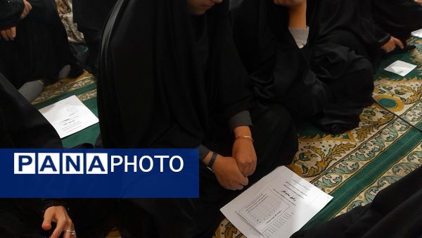 پرسش وپاسخ کارشناس قرآن، عترت و نماز در جمع معتکفین مسجد فاطمیه گنبد سبز نیشابور