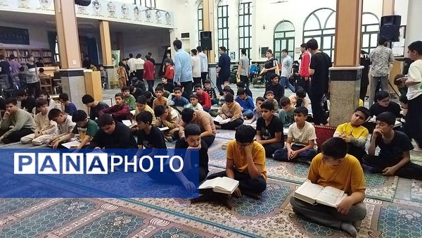 دم دمای اذان و قرائت آیاتی چند از قرآن 