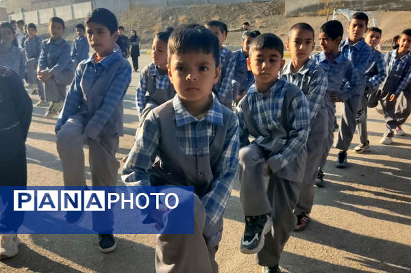 مراسم صبحگاهی دبستان شهید رحمت الله قلعه یزدانی و آموزشگاه آیت الله اراکی