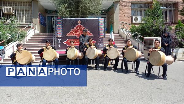 تجلی ایمان و تقوا در جوانان و نوجوانان عاشورای مدارس آموزش و پرورش منطقه۶ شهر تهران