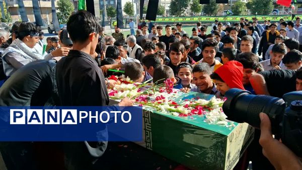 نسل امروز در کنار راویان حماسه