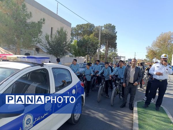 همایش دوچرخه سواری در شهرستان خلیل آباد 