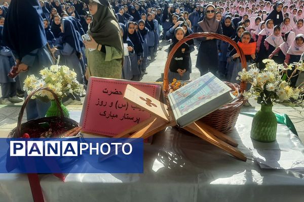 برگزاری مراسم میلاد حضرت زینب (س)در مدرسه مهرآیین بهارستان دو