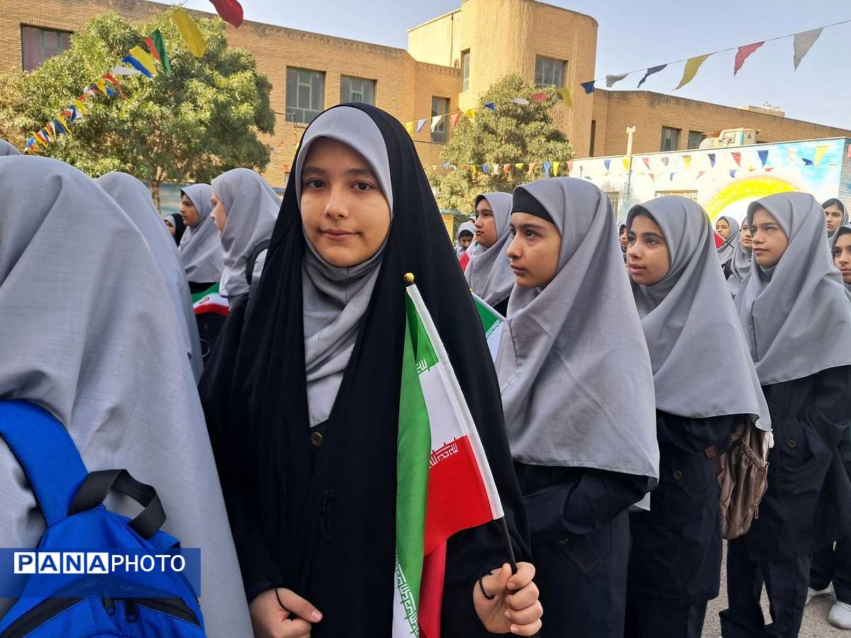 جشن جوانهها در دبیرستان هیات امنایی حضرت معصومه(س) ناحیه 4 کرج