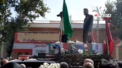 قدم‌هایی که بوی عشق می‌داد؛ خمین در سوگ و شکوه بدرقه شهدا