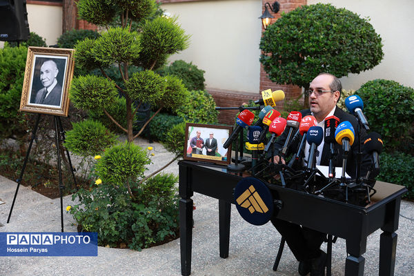 نشست خبری همایش ملی دانش‌آموزی شصت‌وسومین سال جایزه البرز، نوبل ایرانی(آیین جایزه البرز ۱۴۰۴)