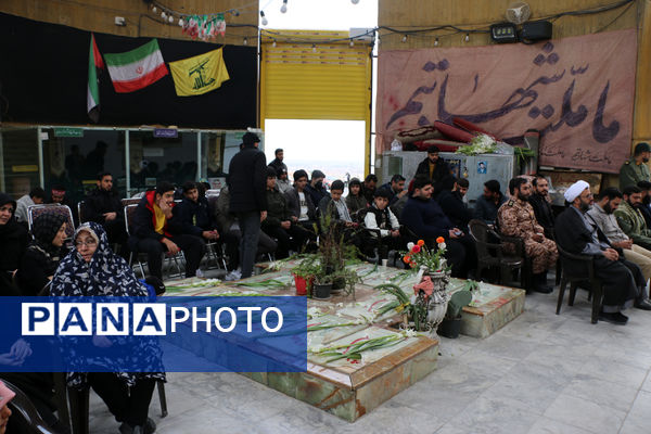 گلباران مزار شهدای گمنام قم در ایام الله دهه فجر