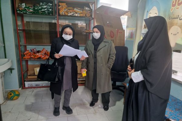 بازدید از وضعیت بهداشت و پایگاه‌های تغذیه سالم مدارس پاکدشت 