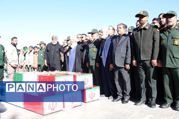 مراسم وداع با ۷ پیکر شهید گمنام هشت سال دفاع مقدس