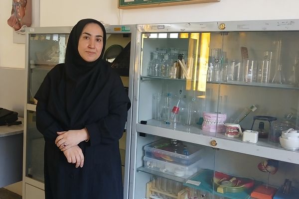 تدریس علوم فقط یک شغل نیست، بلکه رسالتی انسانی است