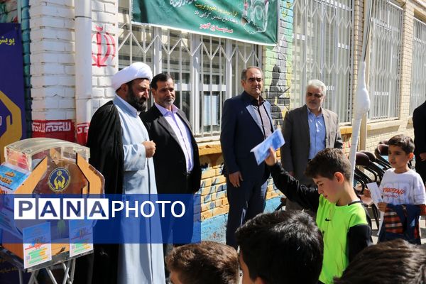 جشن عاطفه‌ها در مدرسه بزرگمهر مرند