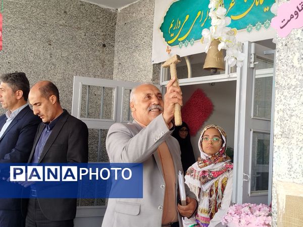 طلوع شکوفه‌های امید در دبستان امین زاده فاروج 