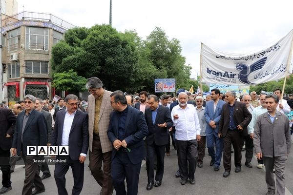 حضور مسئولان آموزش و پرورش خراسان رضوی در راهپیمایی روز قدس مشهد