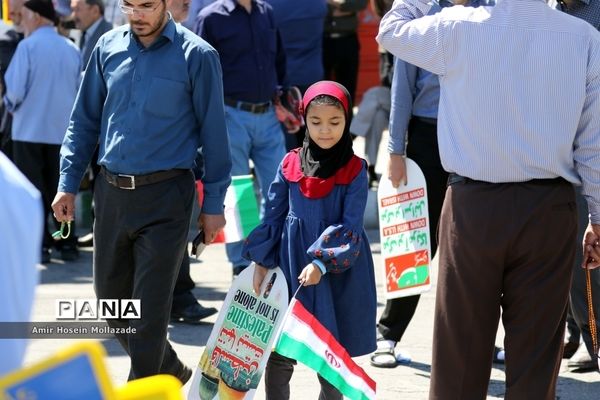 حضور کودکان در راهپیمایی روز قدس