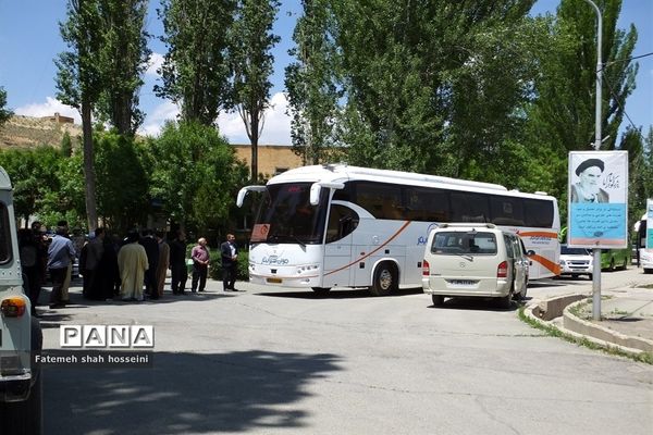 اعزام 450 زائر فیروزکوهی به مرقد امام خمینی (ره)