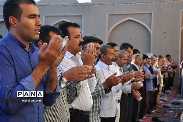 نماز عیدسعیدفطر درشهرستان خوسف خراسان جنوبی